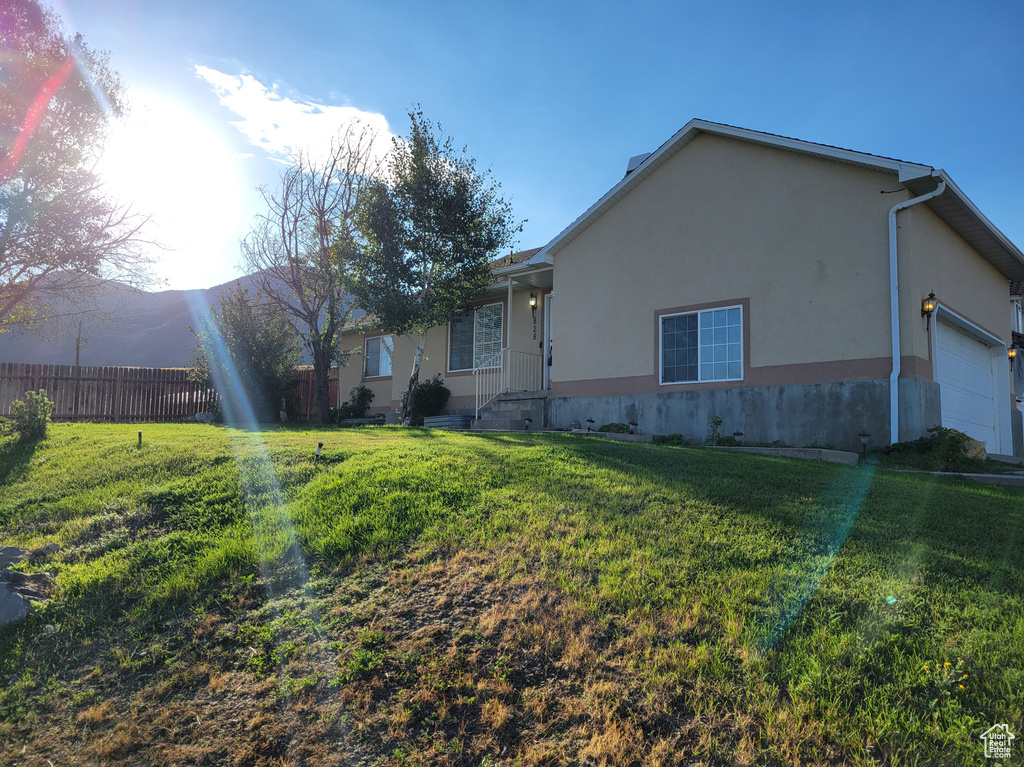Photo 5 for MLS #2110909 at 828 E Vine St