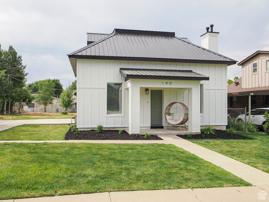 Photo 3 for MLS #2110916 at 190 E 200 South