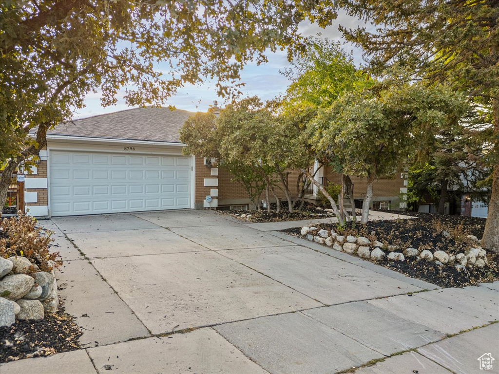 Photo 4 for MLS #2110926 at 8796 S Hidden Oak Dr