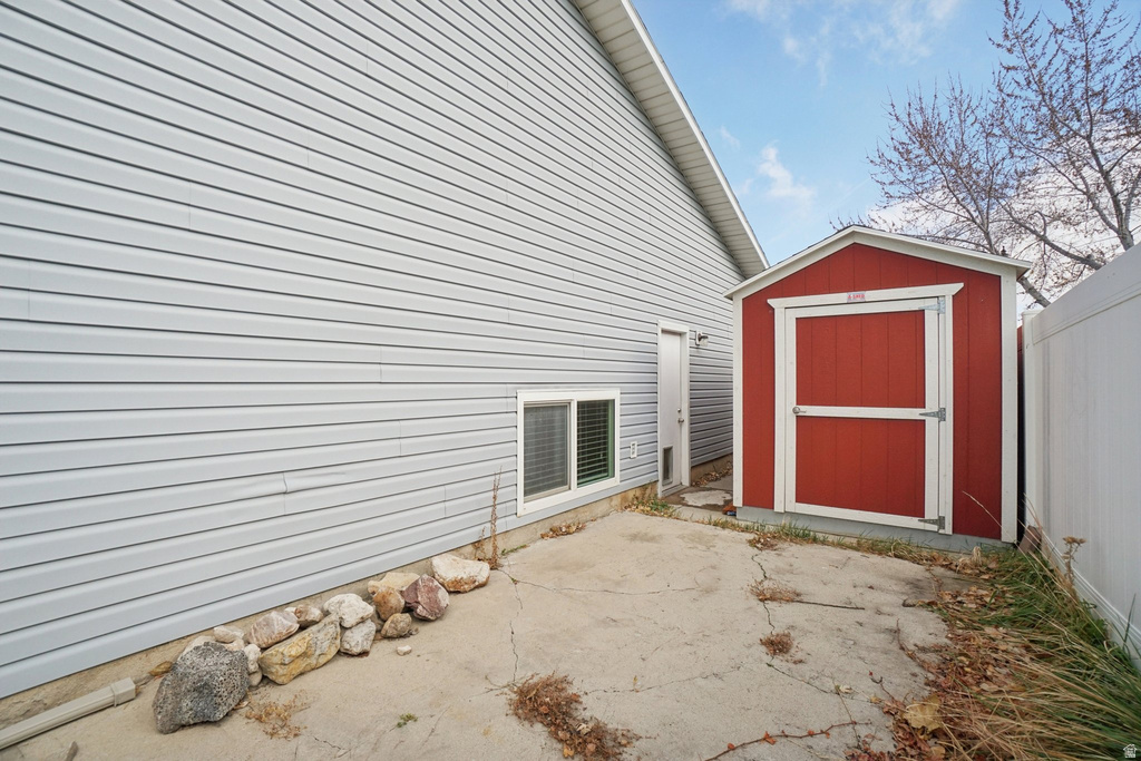 6398 S LOBELIA DR West Jordan, UT 84081