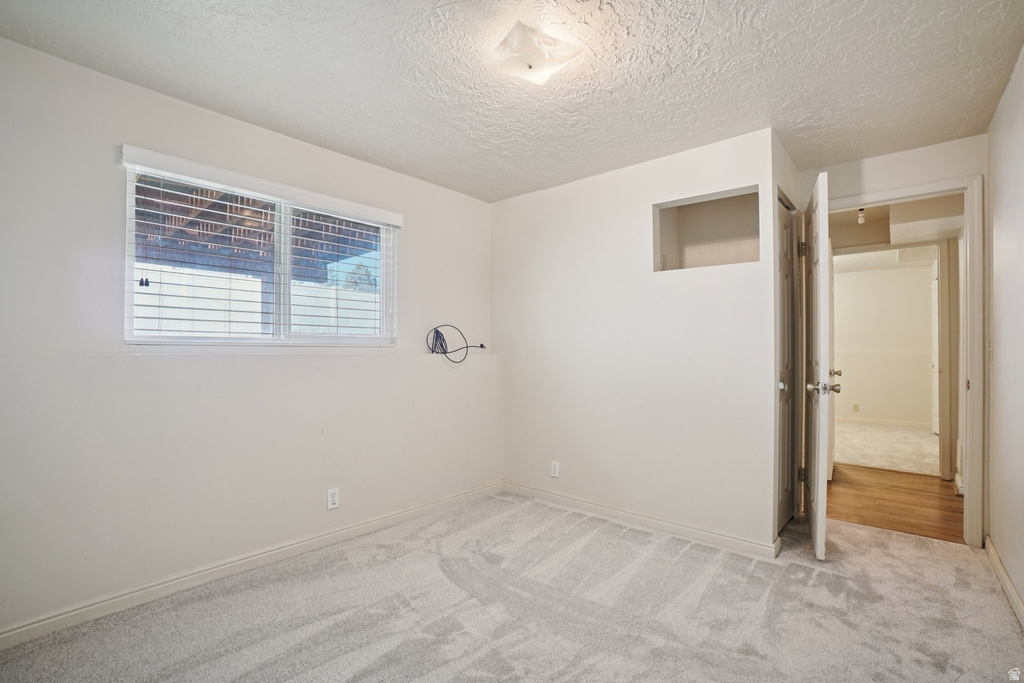 6398 S LOBELIA DR West Jordan, UT 84081