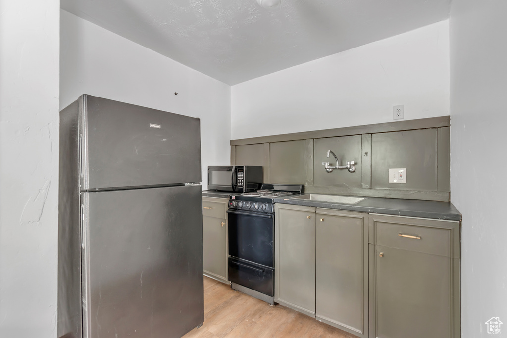 548 N REDWOOD RD Salt Lake City, UT 84106