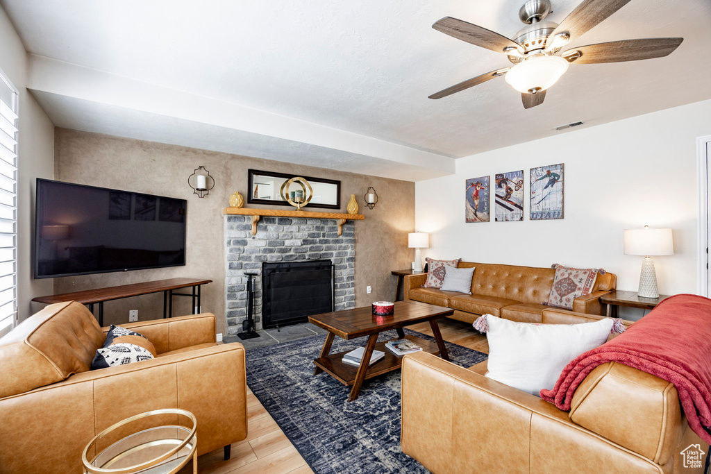 366 E SANDY PARK CIR Sandy, UT 84047