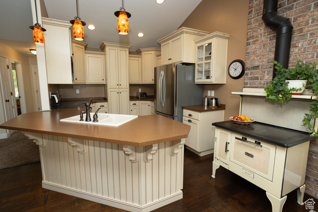 Photo 2 for MLS #2110956 at 63 N 200 West