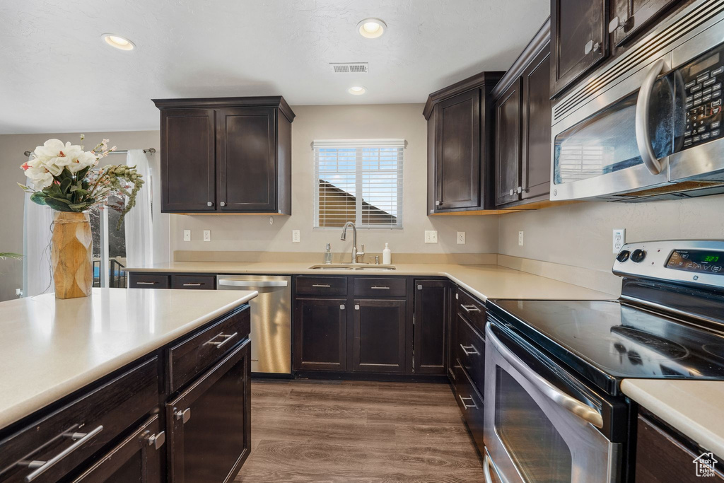 6561 S EVENING GLOW CT West Jordan, UT 84081