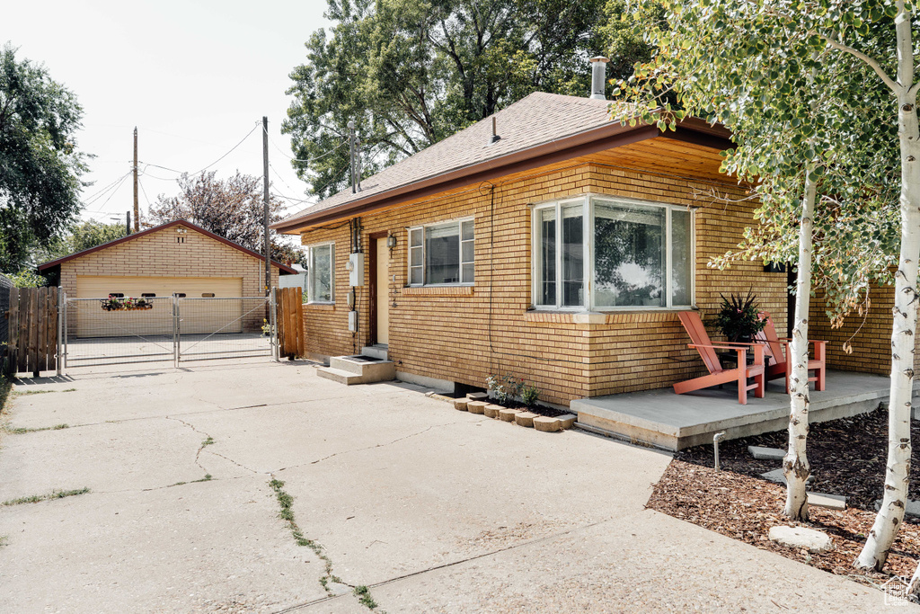 Photo 19 for MLS #2110974 at 1579 Oak St