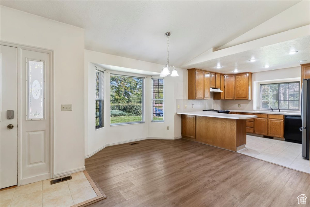 Photo 4 for MLS #2110991 at 5454 S 150 East #39