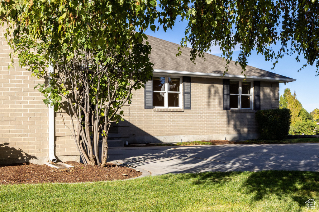 Photo 3 for MLS #2110993 at 4340 S Lynne Ln