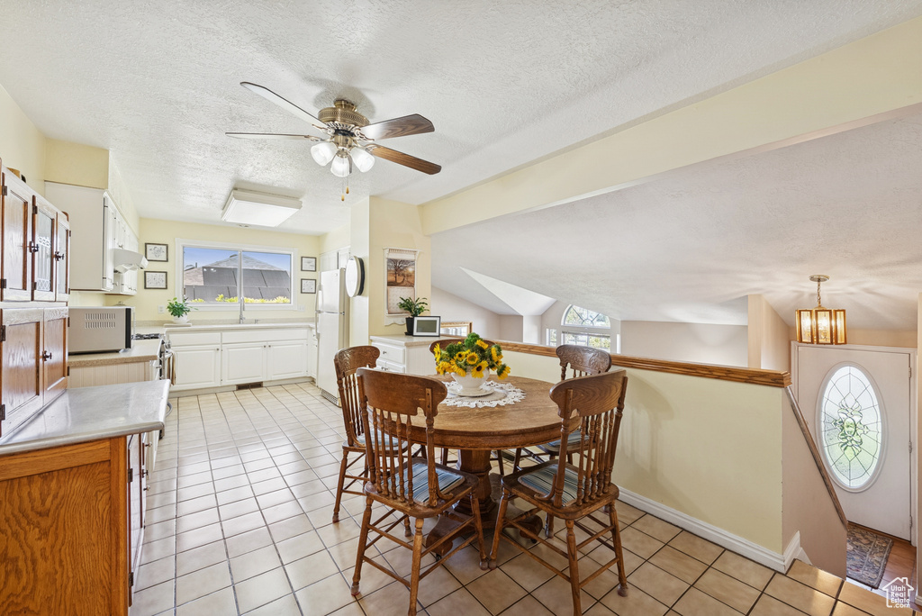 Photo 7 for MLS #2111003 at 5834 S Walden Rdg