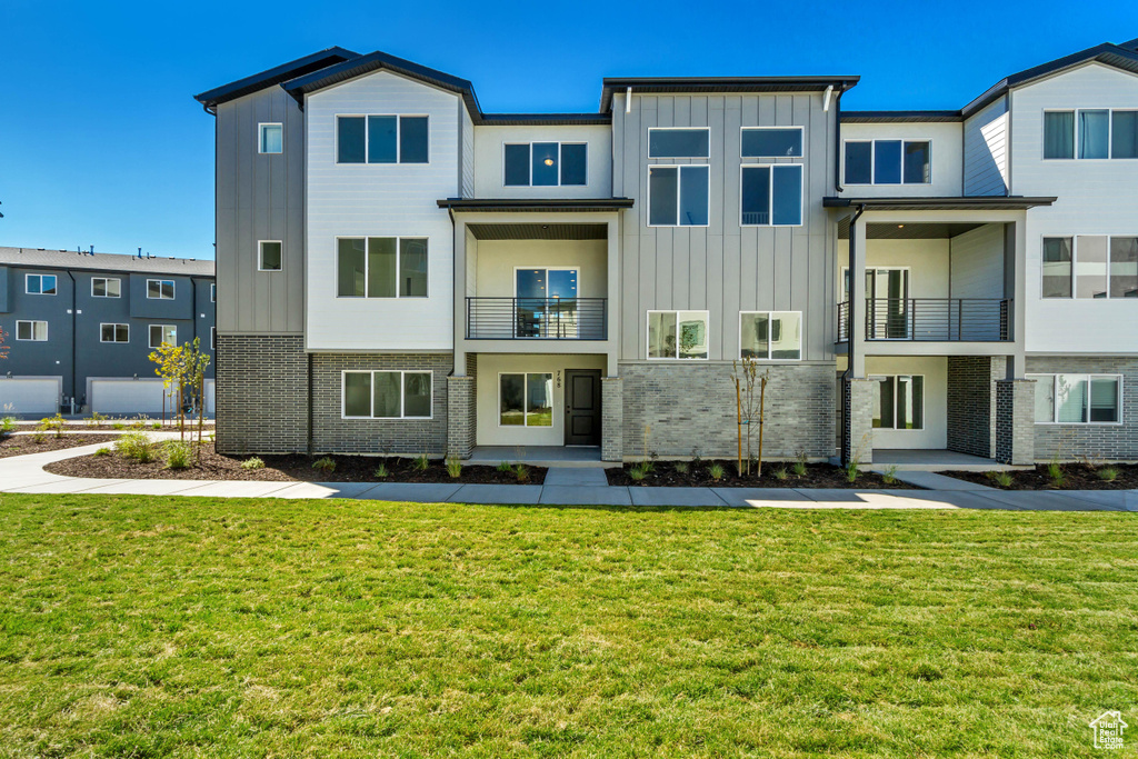 Photo 3 for MLS #2111007 at 491 S 800 West #402