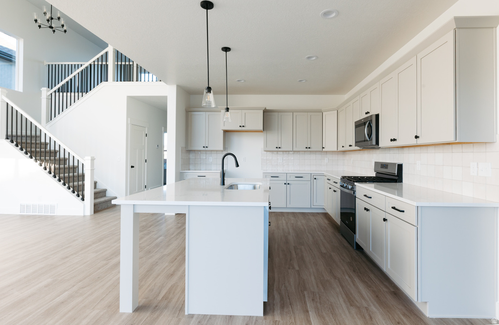 12782 S TWISTED OAK DR #2003 Herriman, UT 84096