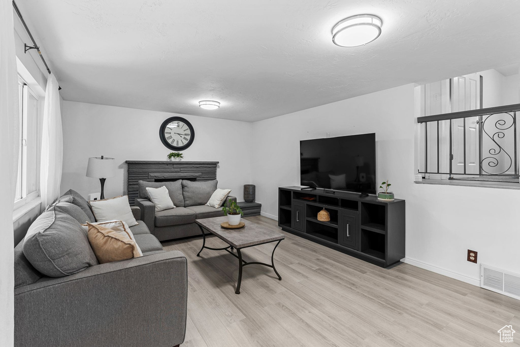 4631 S 1980 W Taylorsville, UT 84129