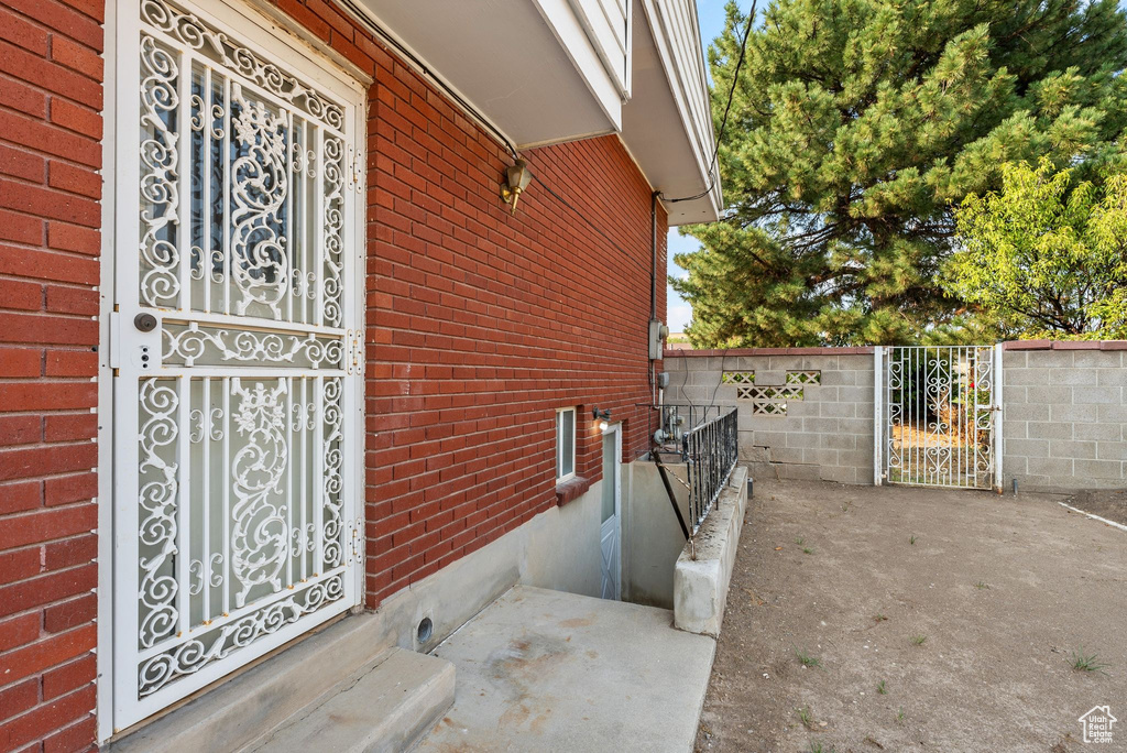 4631 S 1980 W Taylorsville, UT 84129