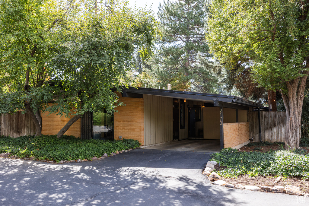 Photo 28 for MLS #2111048 at 2173 Claybourne Ave