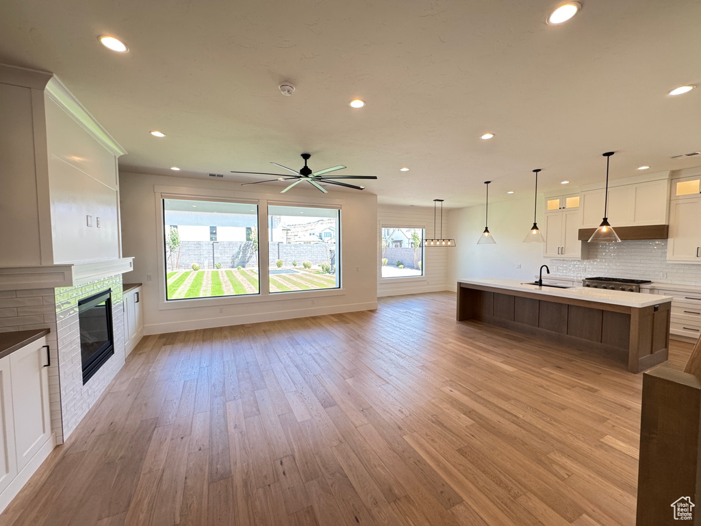 Photo 3 for MLS #2111051 at 3187 S Newport Dr