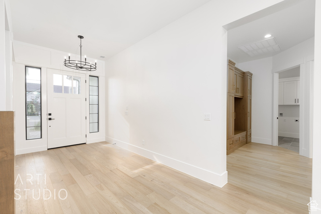 Photo 5 for MLS #2111051 at 3187 S Newport Dr