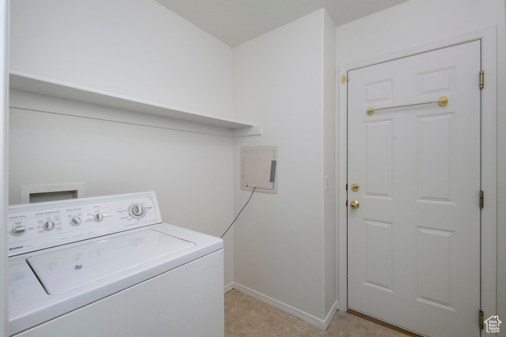 Photo 19 for MLS #2111059 at 5546 N Ardennes Way