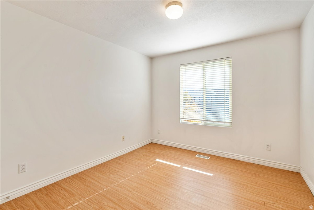 1334 W 1300 S Woods Cross, UT 84087