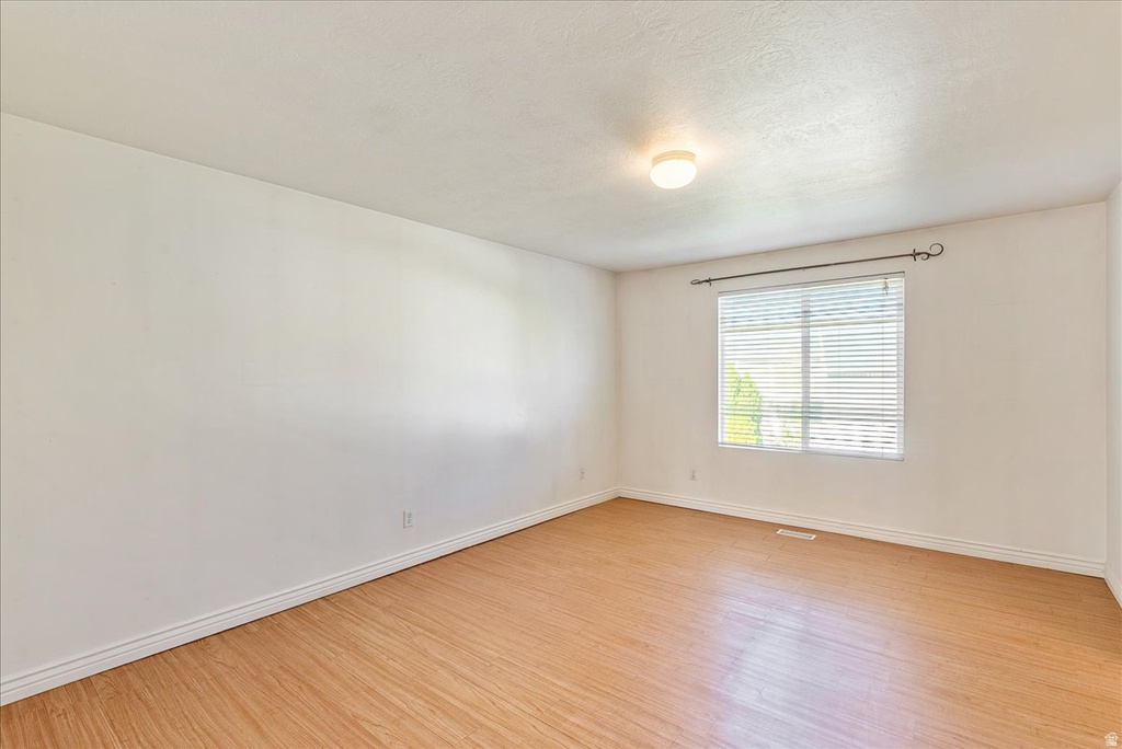 1334 W 1300 S Woods Cross, UT 84087