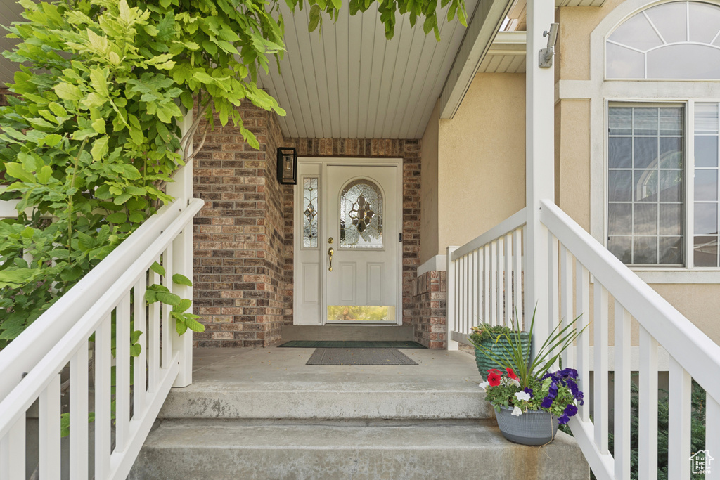 Photo 5 for MLS #2111087 at 889 W Rockhill Point Cv