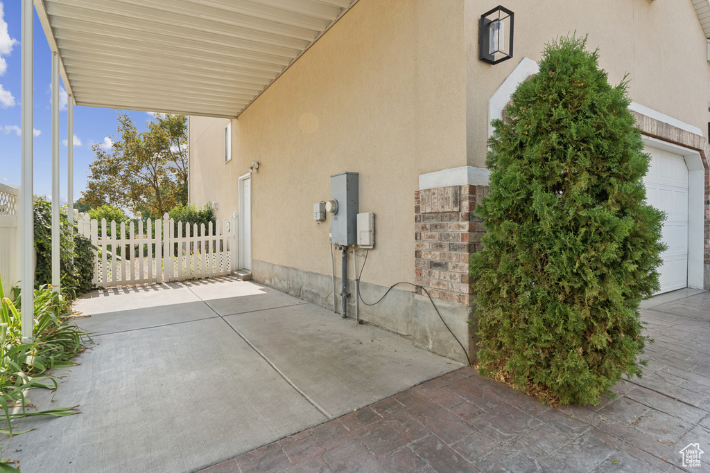 Photo 4 for MLS #2111087 at 889 W Rockhill Point Cv