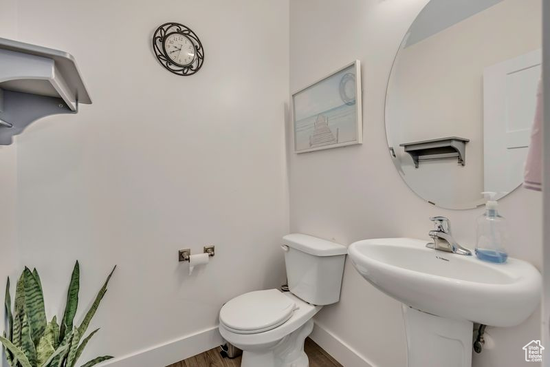 3839 W MOSSMORRAN LN Taylorsville, UT 84129