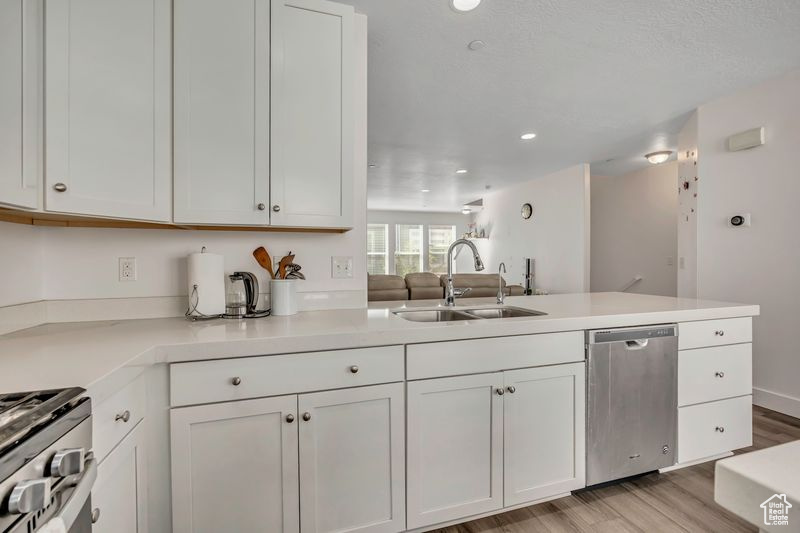 3839 W MOSSMORRAN LN Taylorsville, UT 84129