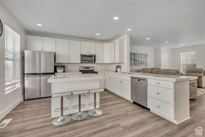 3839 W MOSSMORRAN LN Taylorsville, UT 84129