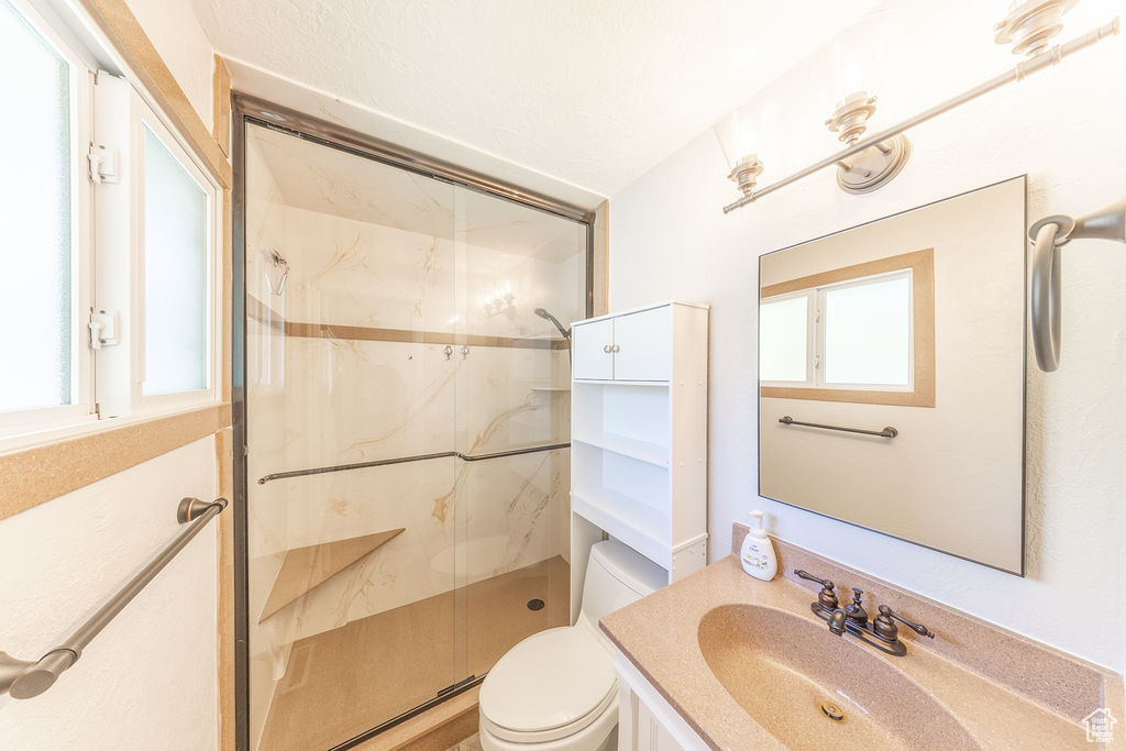 593 N 150 W Kaysville, UT 84037