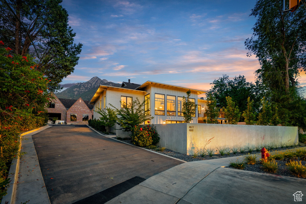 4881 S HOLLADAY BLVD Holladay, UT 84117