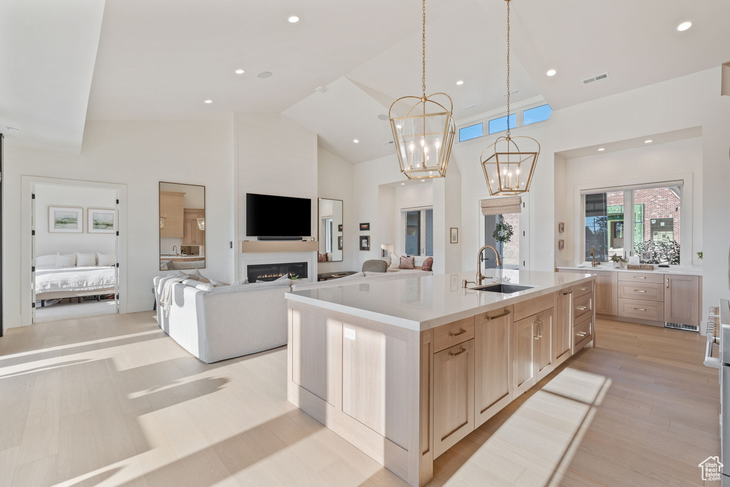 4881 S HOLLADAY BLVD Holladay, UT 84117