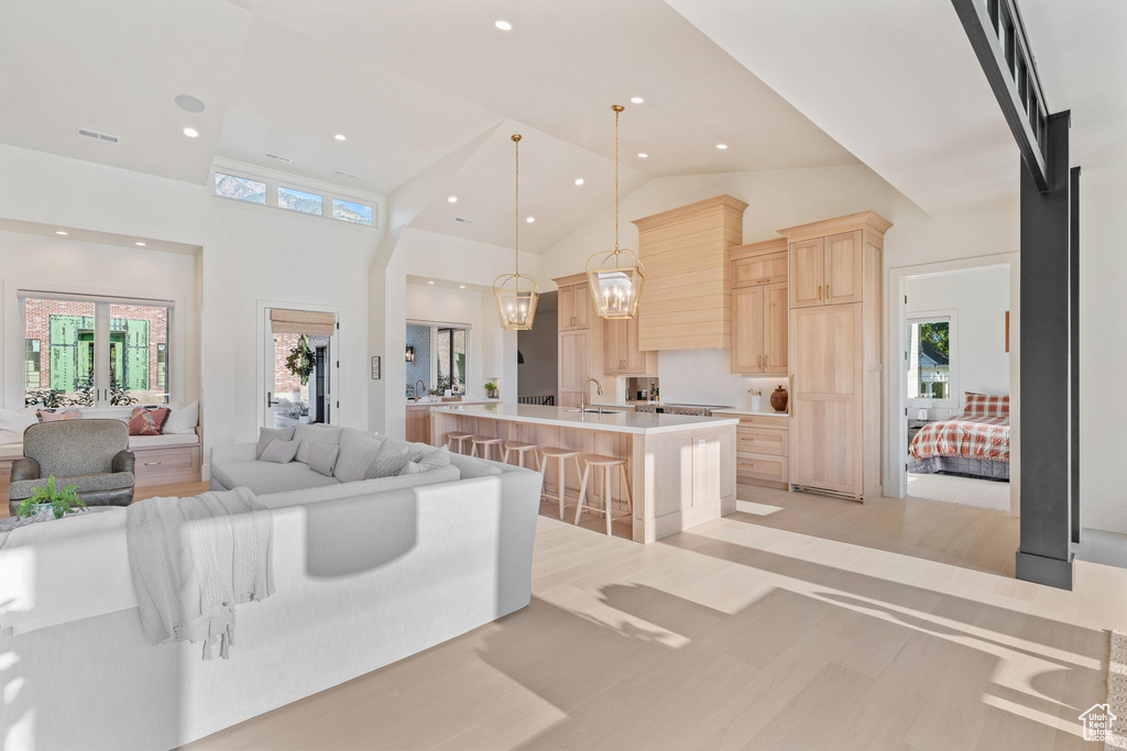 4881 S HOLLADAY BLVD Holladay, UT 84117
