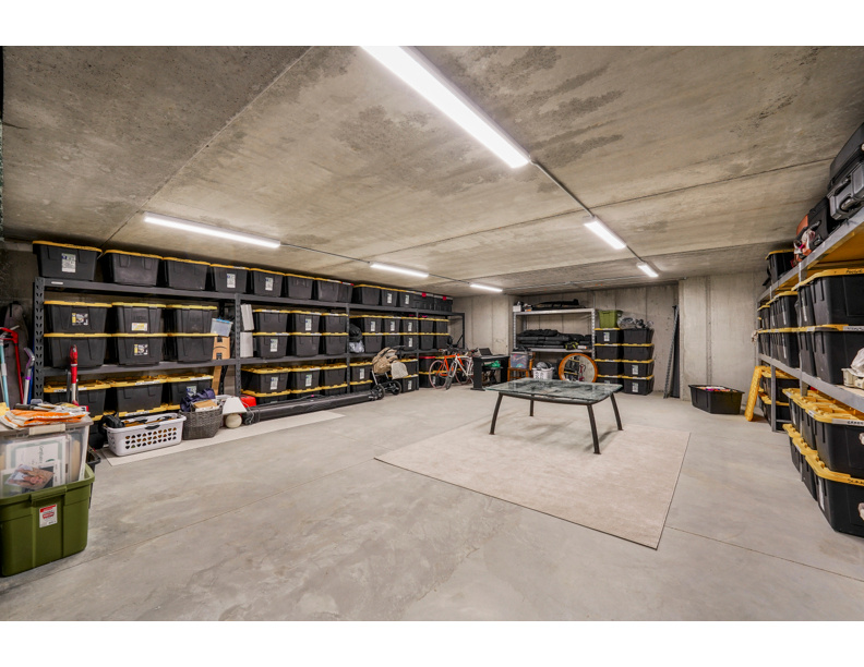 4881 S HOLLADAY BLVD Holladay, UT 84117