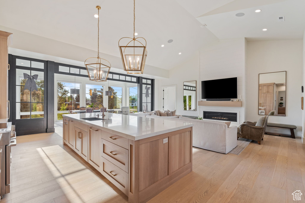 4881 S HOLLADAY BLVD Holladay, UT 84117