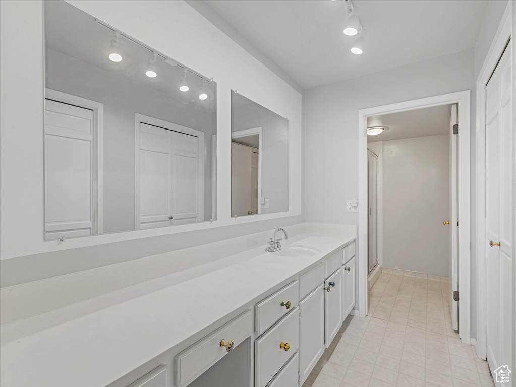 Photo 18 for MLS #2111131 at 5820 S Waterbury Way #H