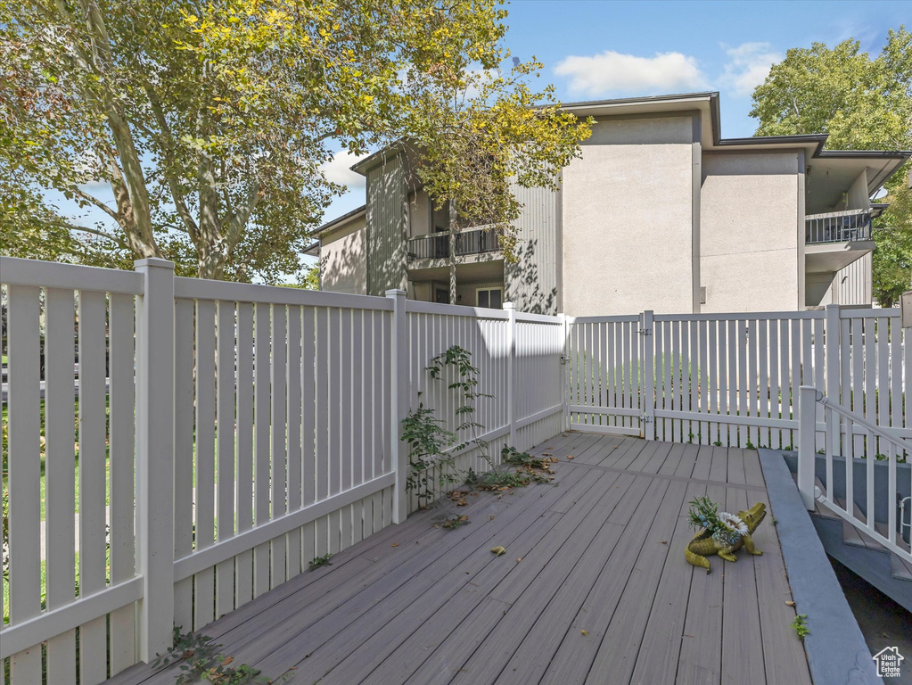 Photo 26 for MLS #2111131 at 5820 S Waterbury Way #H