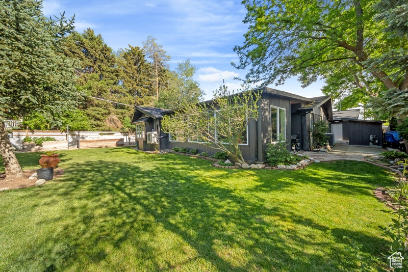 Photo 4 for MLS #2111132 at 2341 E Neffs Ln