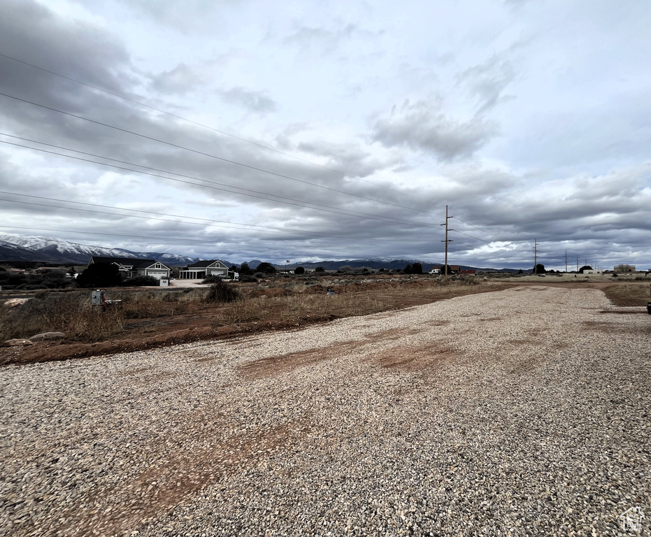 1913 S BADGER WAY New Harmony, UT 84757