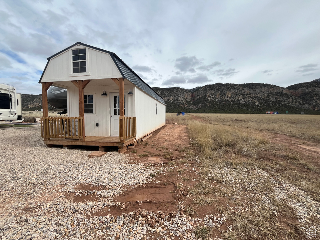 1913 S BADGER WAY New Harmony, UT 84757