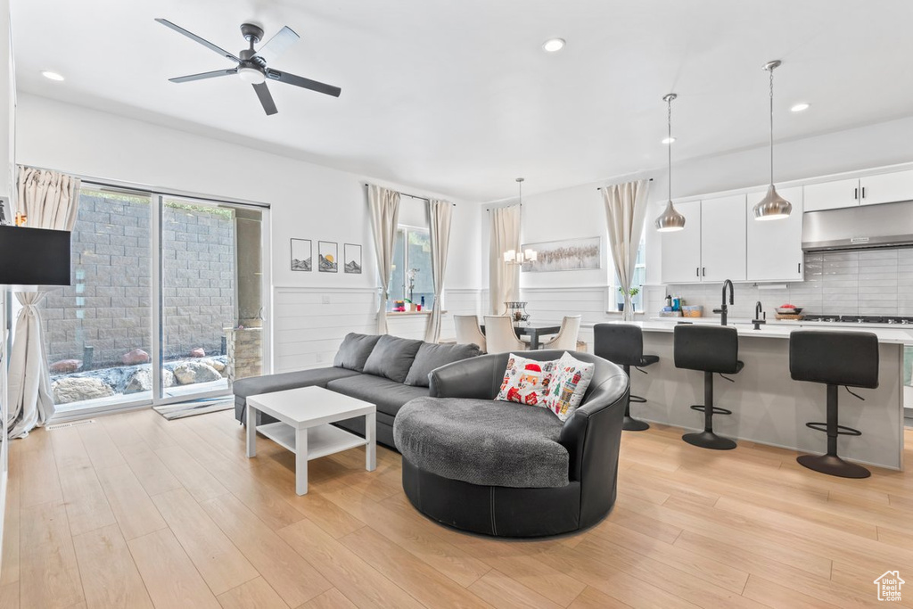 Photo 8 for MLS #2111173 at 837 S Finley Cir