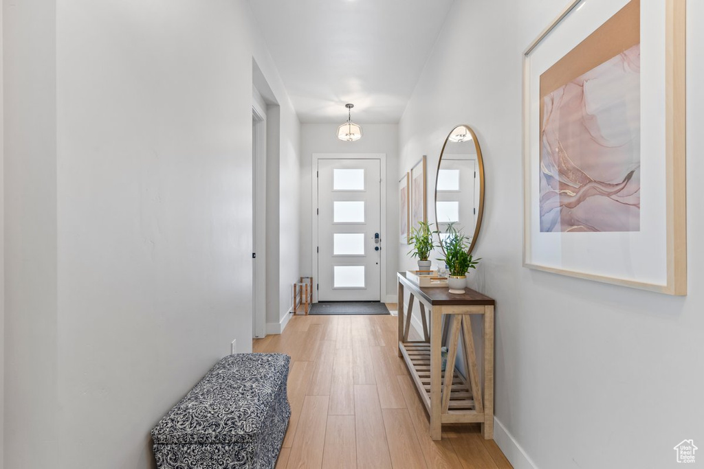 Photo 6 for MLS #2111173 at 837 S Finley Cir