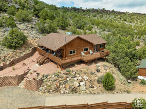 Photo 3 for MLS #2111186 at 414 S Cottonwood Dr