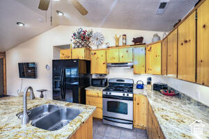 Photo 16 for MLS #2111186 at 414 S Cottonwood Dr