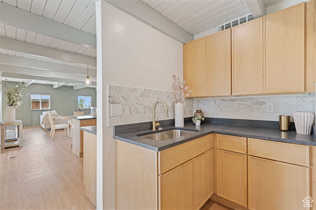 1370 E OAKMONT LN Fruit Heights, UT 84037