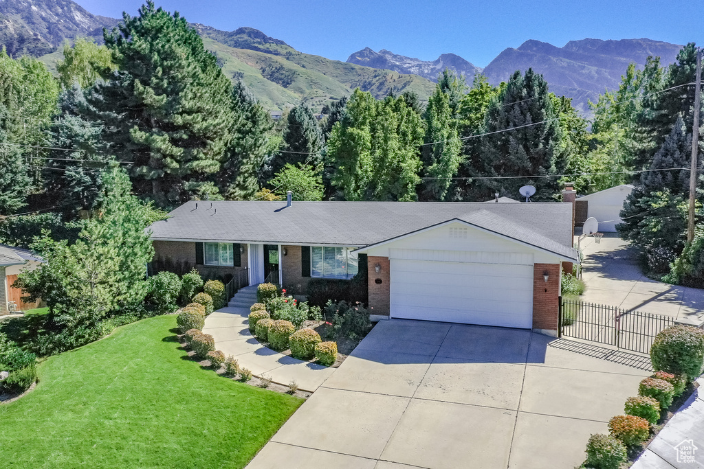 Photo 3 for MLS #2111201 at 3256 E Mcneill Cir