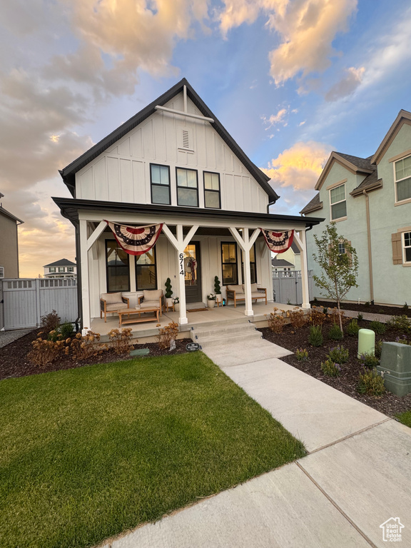 Photo 2 for MLS #2111218 at 6714 W Miramar St