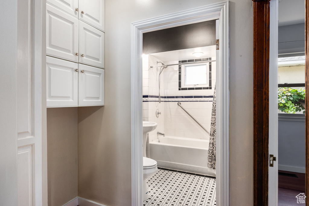 471 N CHICAGO ST Salt Lake City, UT 84116