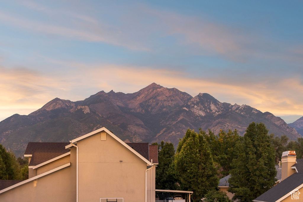 8526 S NUTWOOD CIR Sandy, UT 84094