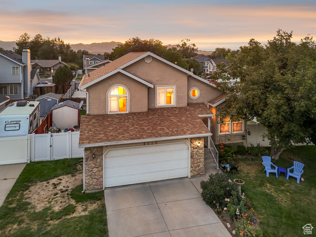 8526 S NUTWOOD CIR Sandy, UT 84094