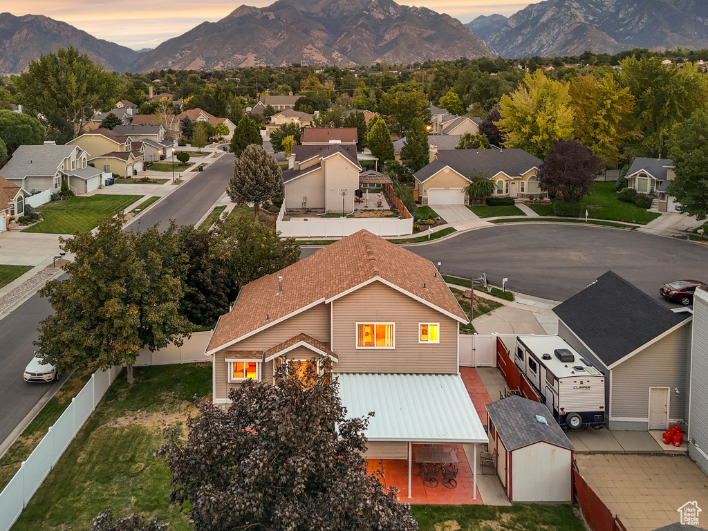 8526 S NUTWOOD CIR Sandy, UT 84094